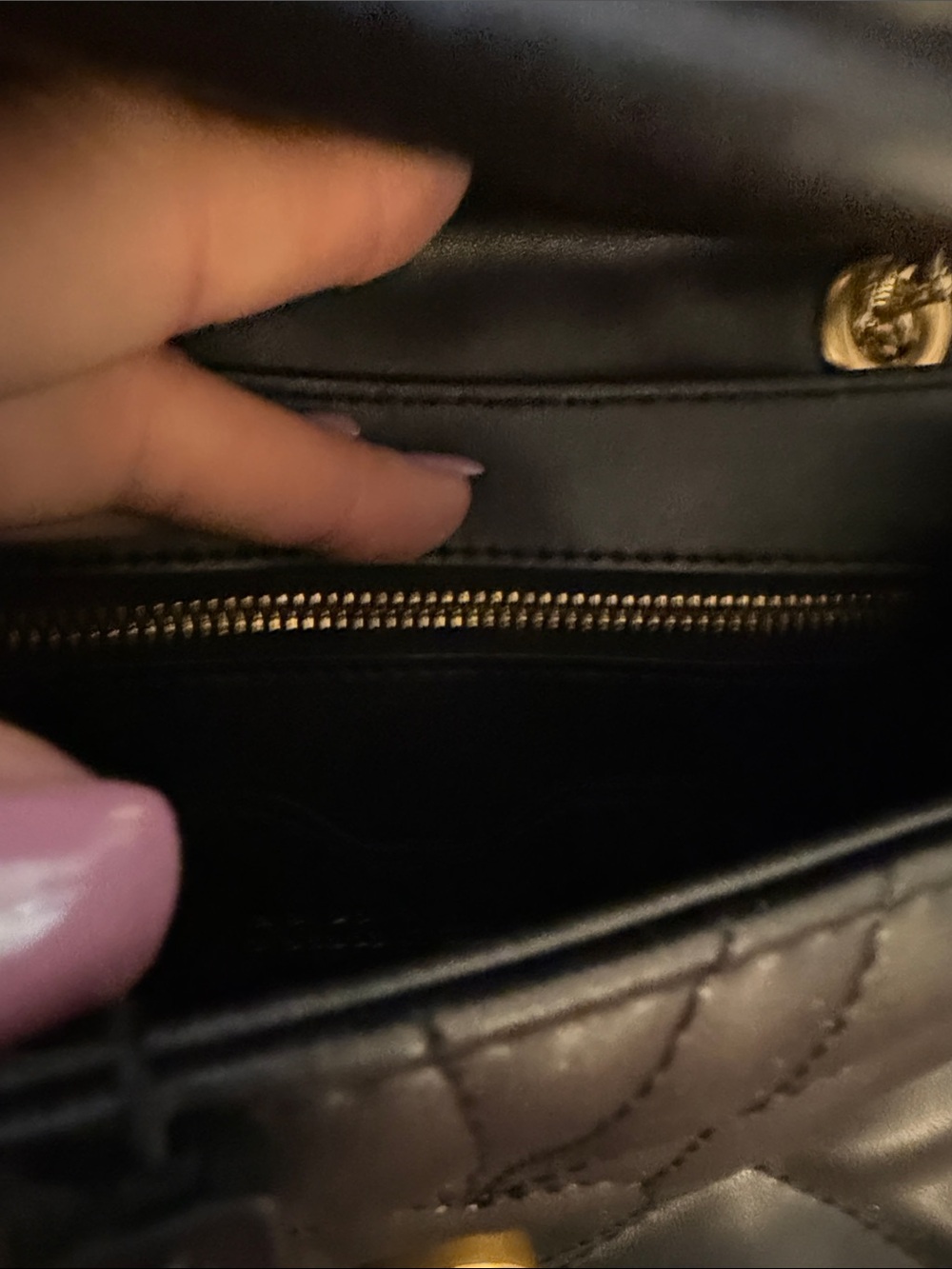 Dolce & Gabbana Black Quilted Shoulder Bag with Gold Heart Medallion - Picture 4 of 6